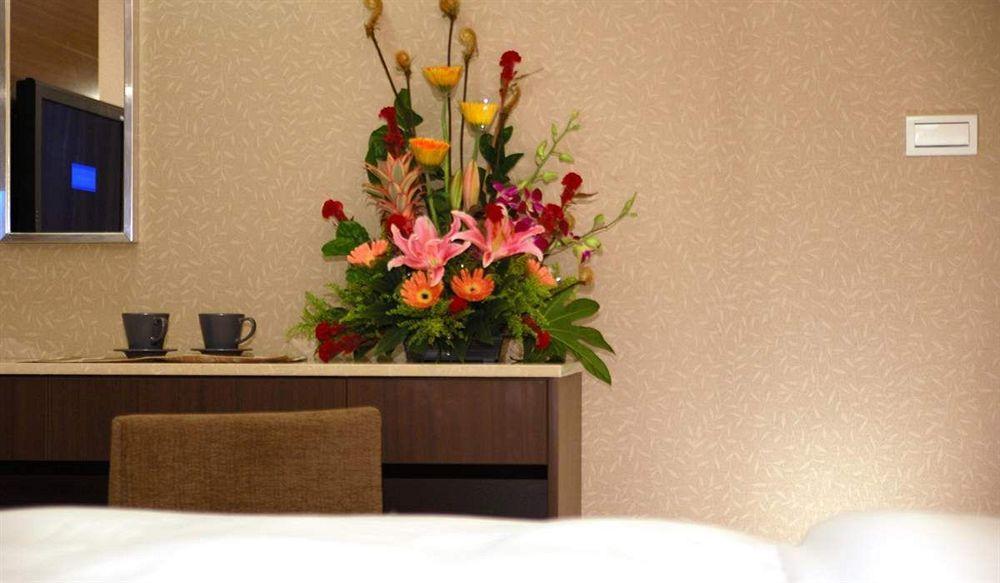 Luckynews Classic Hotel Taoyuan Zewnętrze zdjęcie