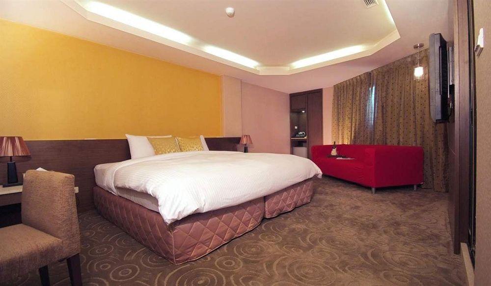 Luckynews Classic Hotel Taoyuan Zewnętrze zdjęcie