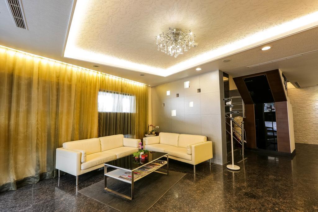 Luckynews Classic Hotel Taoyuan Zewnętrze zdjęcie