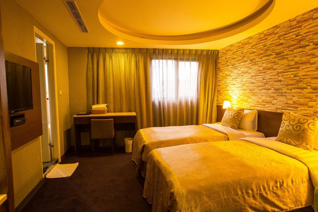 Luckynews Classic Hotel Taoyuan Zewnętrze zdjęcie